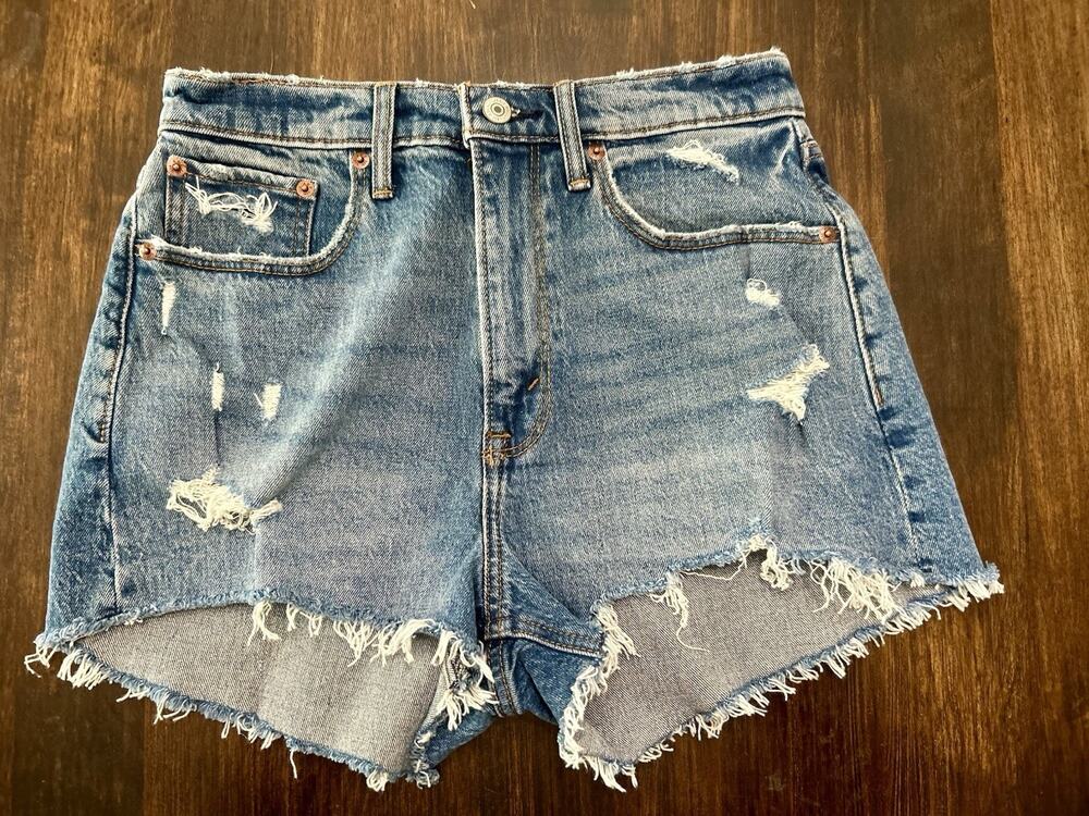 Abercrombie & Fitch The Mom Short High Rise Curve Love Jean Short 27/4 (28x2)